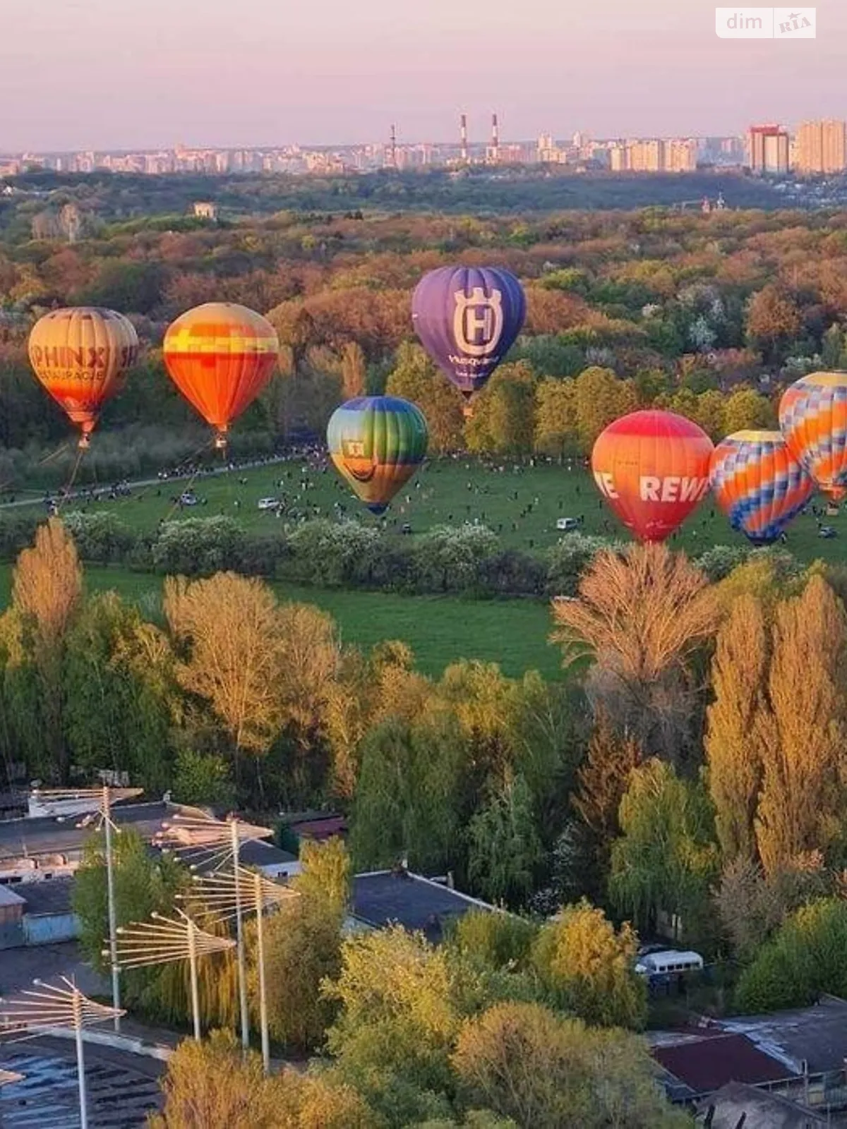 Продається 1-кімнатна квартира 53 кв. м у Києві, просп. Академіка Глушкова, 9В - фото 1