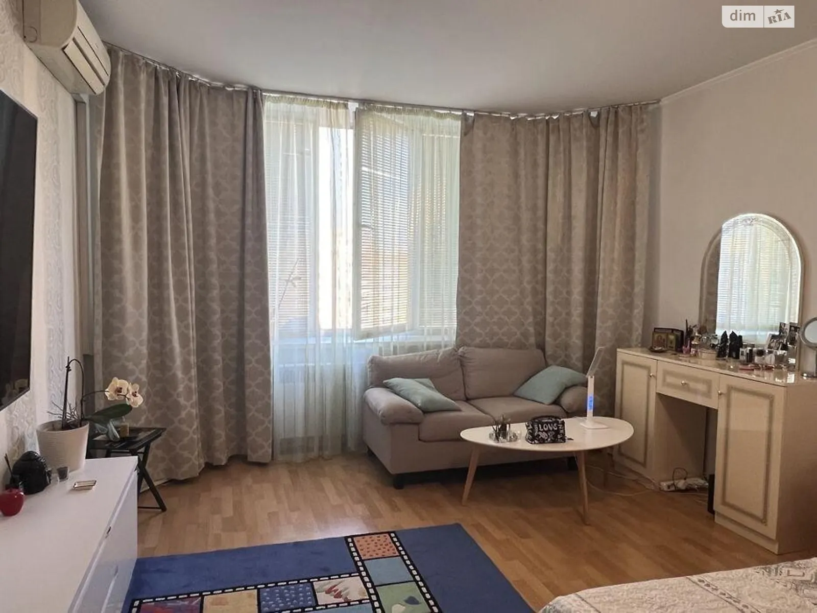 Продается 1-комнатная квартира 53 кв. м в Киеве, ул. Анны Ахматовой, 35А - фото 1