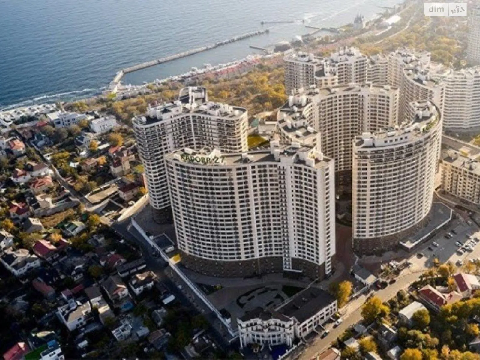 Продается 1-комнатная квартира 40 кв. м в Одессе, ул. Каманина, 16/4А - фото 1