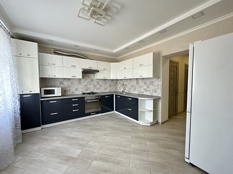 Продается 3-комнатная квартира 105 кв. м в Хмельницком, ул. Заречанская