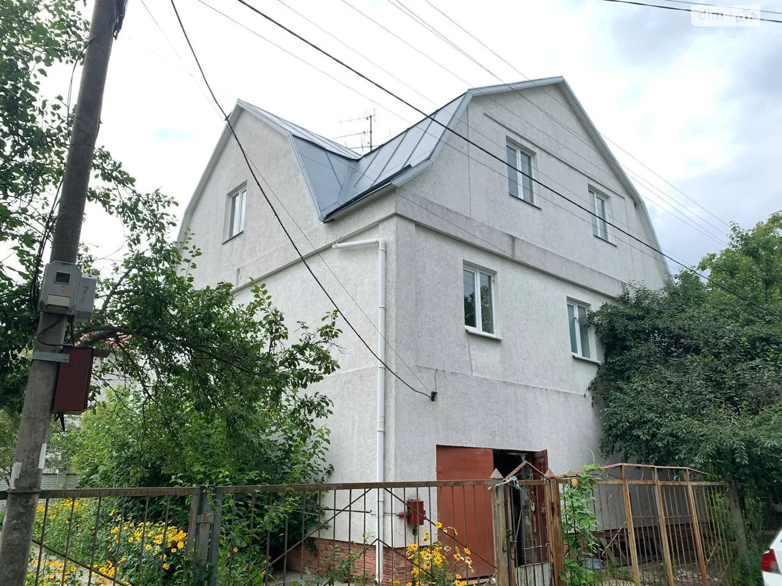 Продається будинок 3 поверховий 220 кв. м з балконом, цена: 78987 $