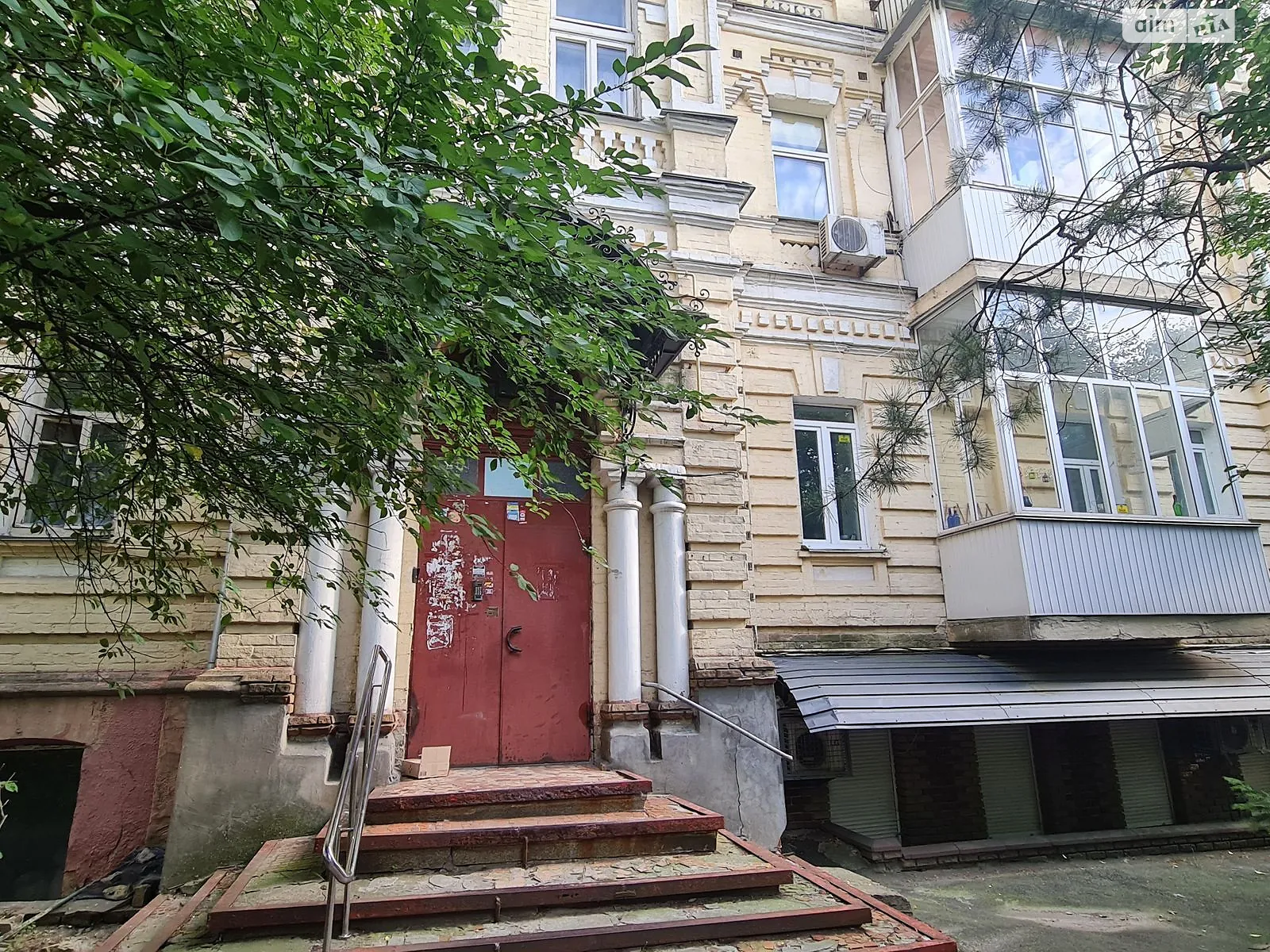 Продается 1-комнатная квартира 41 кв. м в Киеве, ул. Олеся Гончара, 53 - фото 1