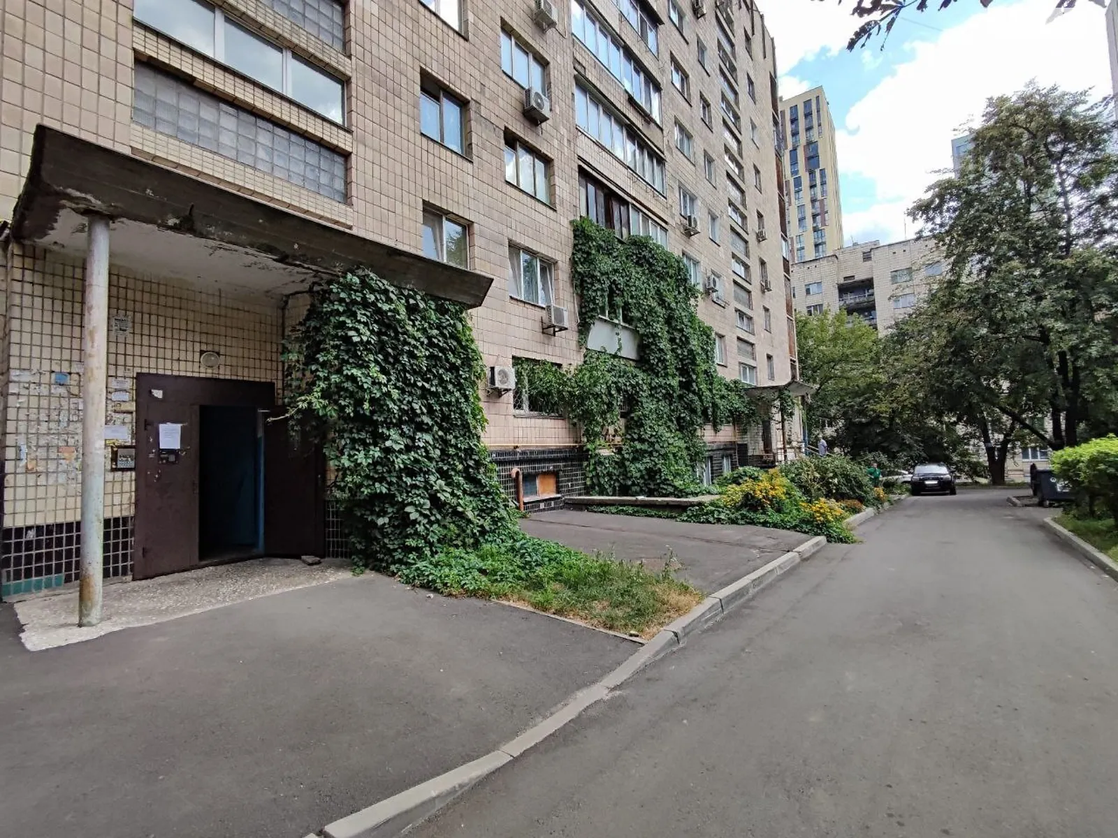 Продается 3-комнатная квартира 81 кв. м в Киеве, ул. Шовкуненко, 5