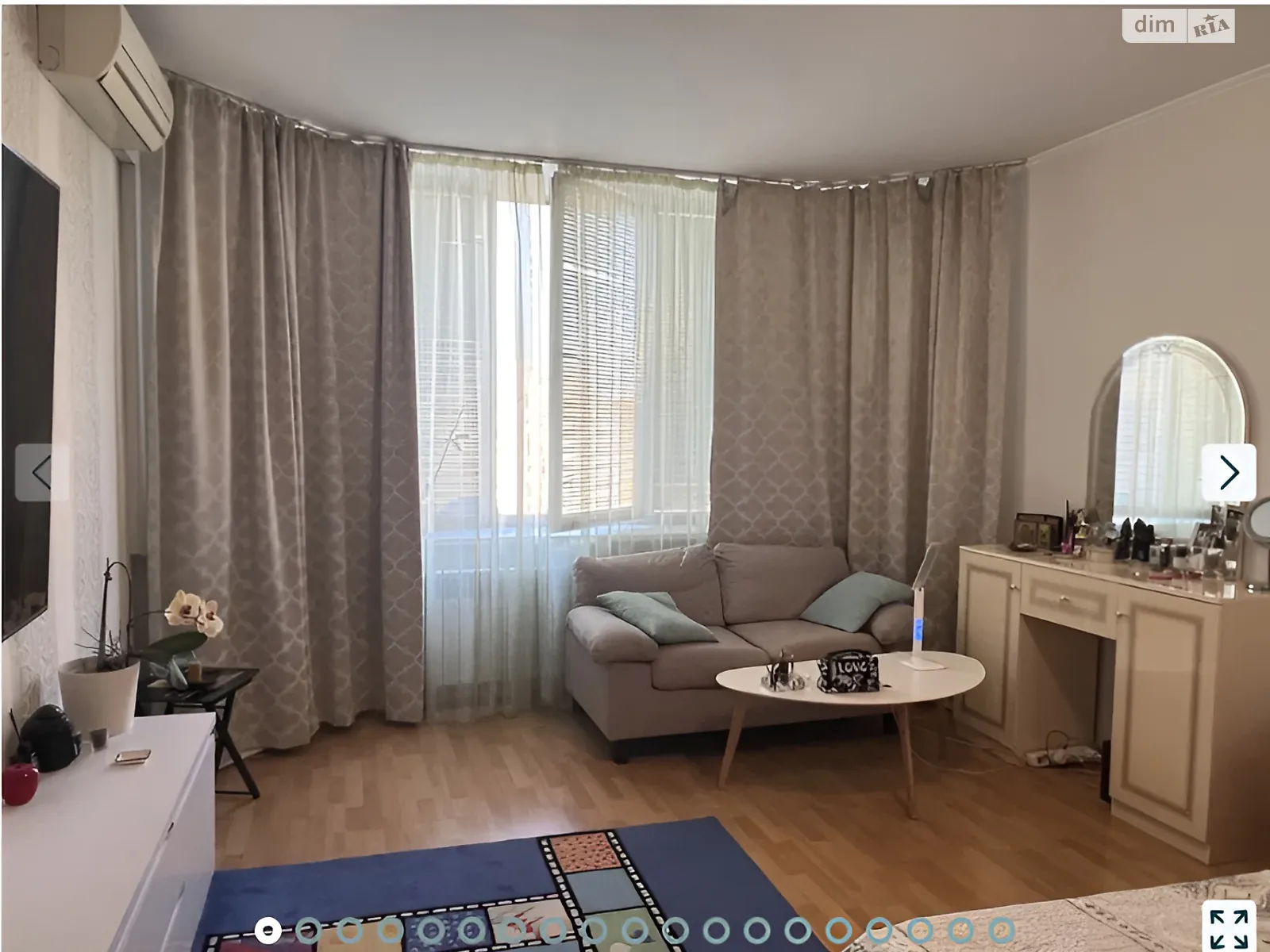 Продается 1-комнатная квартира 52 кв. м в Киеве, ул. Анны Ахматовой, 35А - фото 1