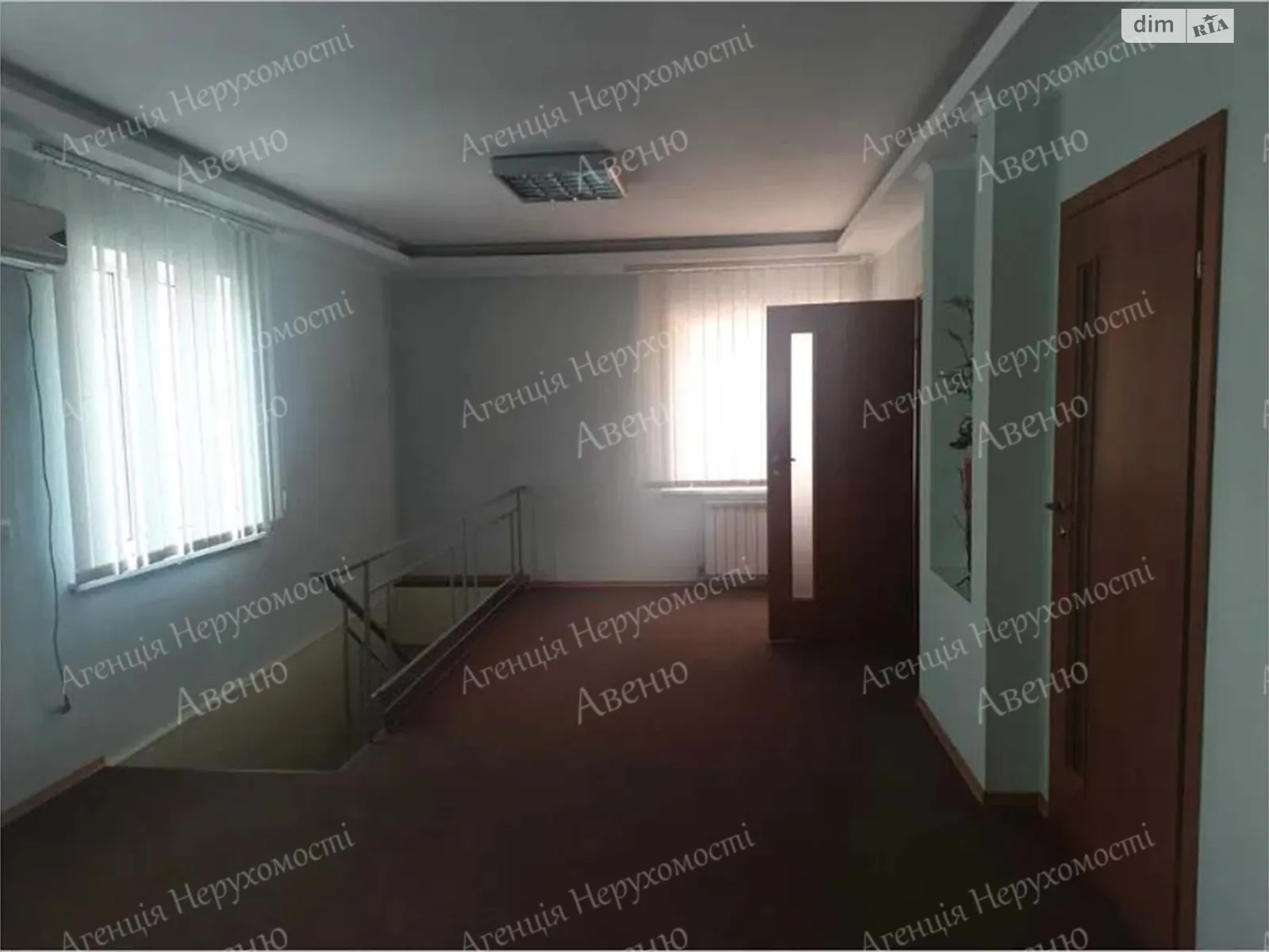 Продается офис 120 кв. м в бизнес-центре, цена: 70000 $ - фото 1