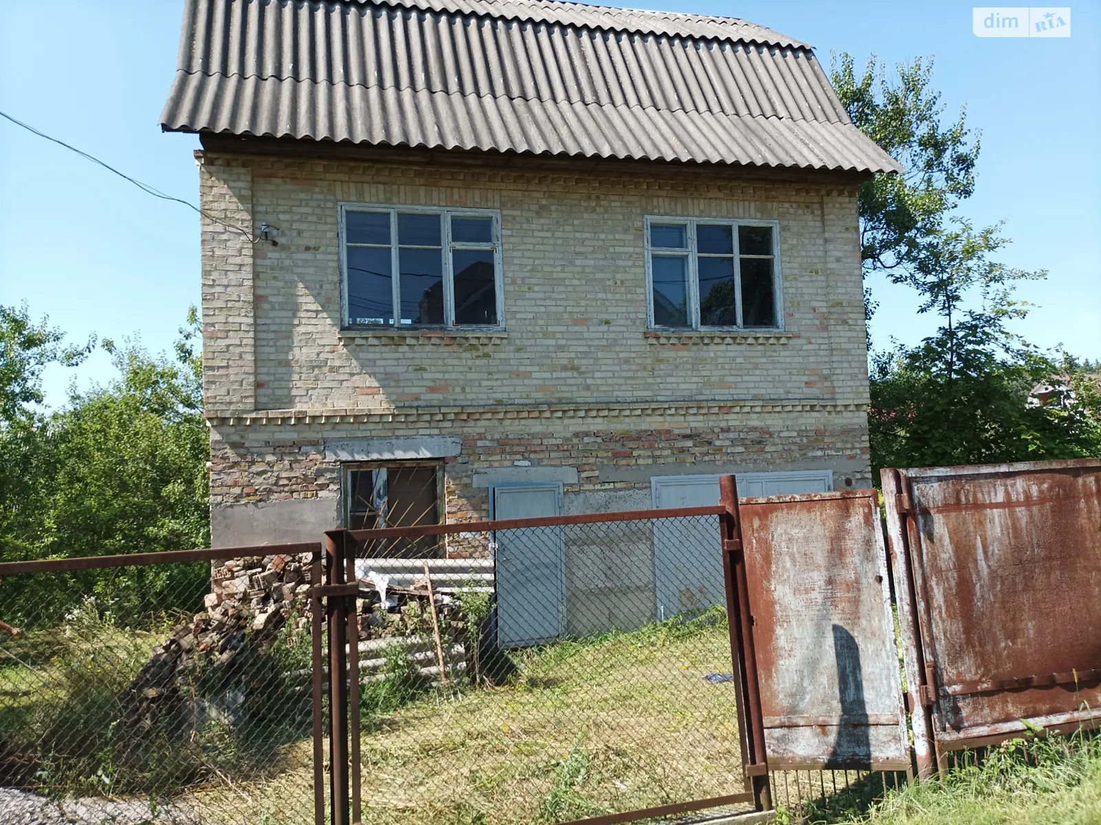 Продается дом на 2 этажа 100 кв. м с бассейном, цена: 35000 $ - фото 1