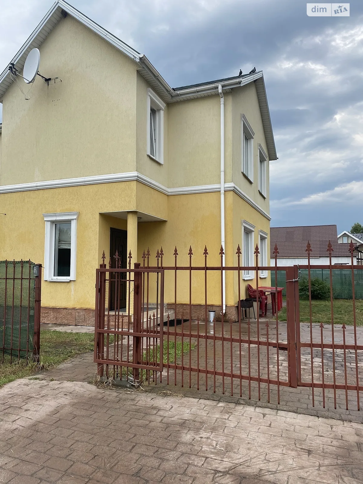 Продается дом на 2 этажа 117 кв. м с камином, цена: 89000 $ - фото 1