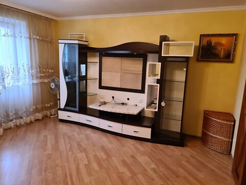 Здається в оренду 2-кімнатна квартира 65 кв. м у Хмельницькому, вул. Кармелюка