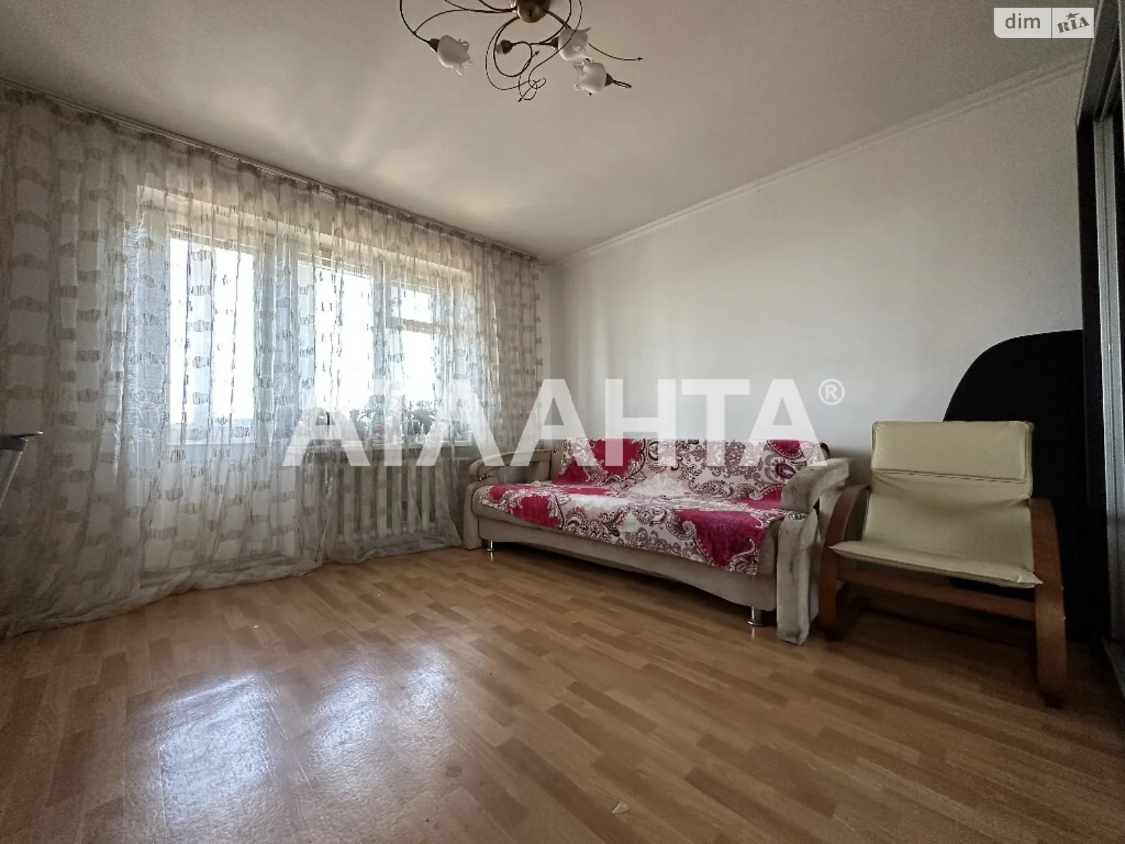 Продается 3-комнатная квартира 63.7 кв. м в Одессе, цена: 54000 $