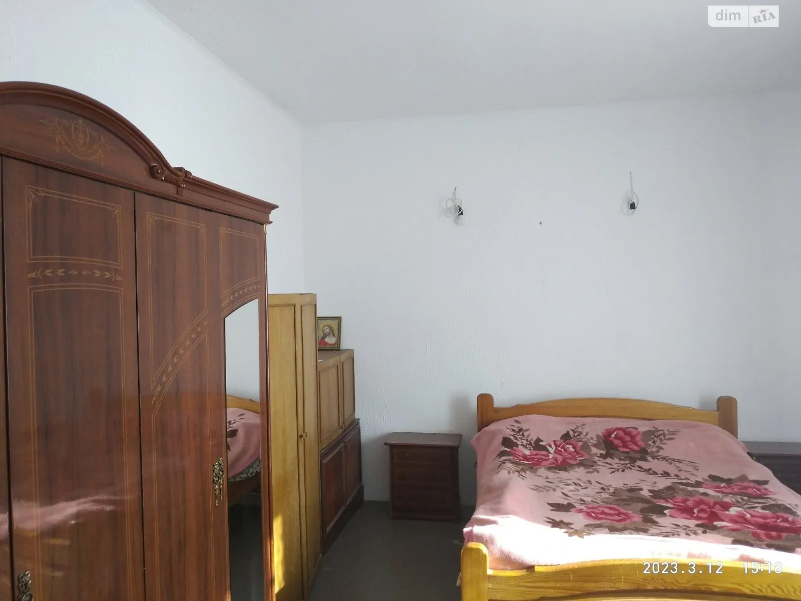 Продается дом на 2 этажа 120 кв. м с камином, цена: 67000 $ - фото 1