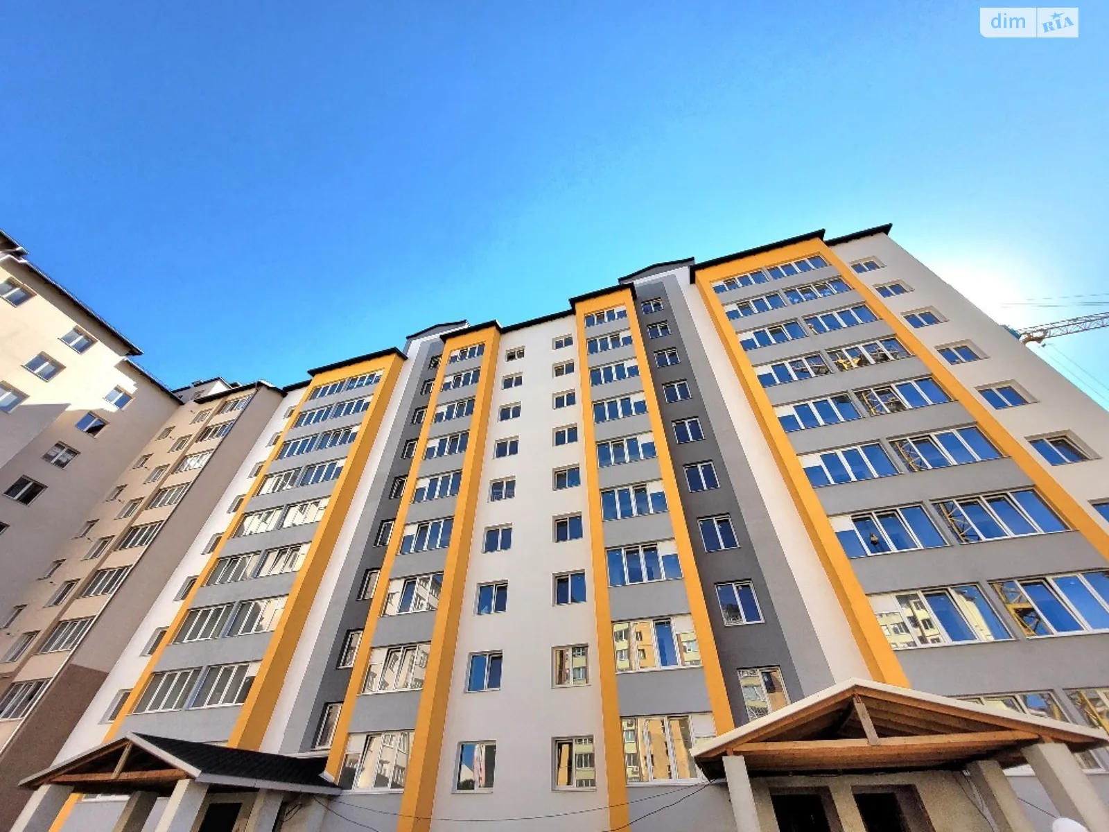 Продается 1-комнатная квартира 97 кв. м в Ивано-Франковске, ул. Химиков, 11 - фото 1