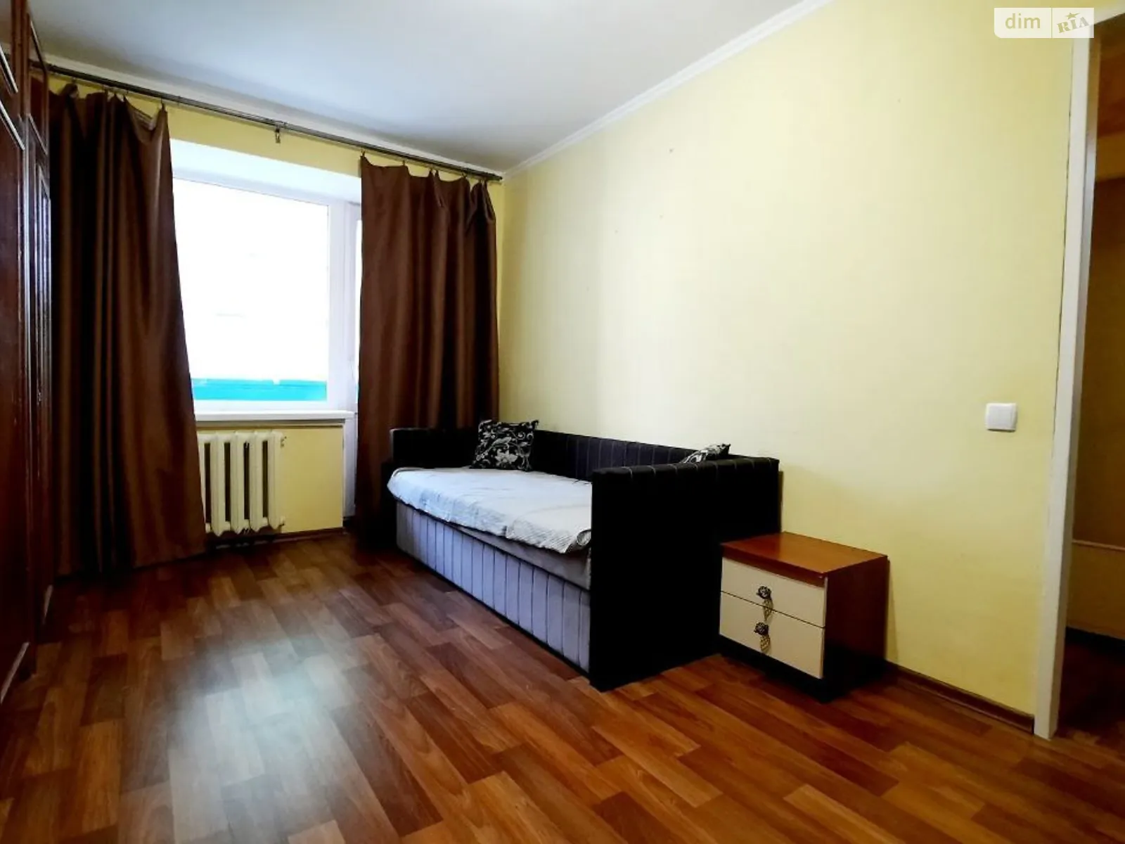 Продается 1-комнатная квартира 37 кв. м в Днепре, ул. Хмельницкого Богдана, 4 - фото 1