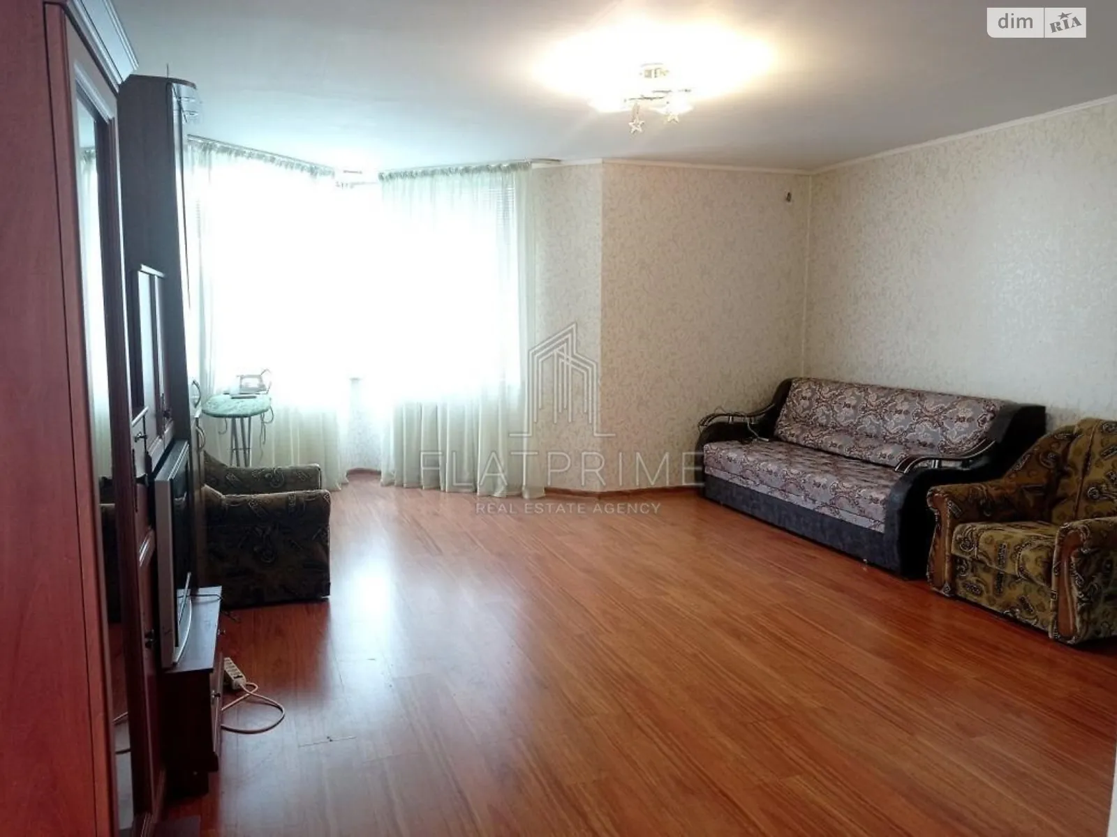 Продается 1-комнатная квартира 70 кв. м в Киеве, ул. Саперно-Слободская, 22