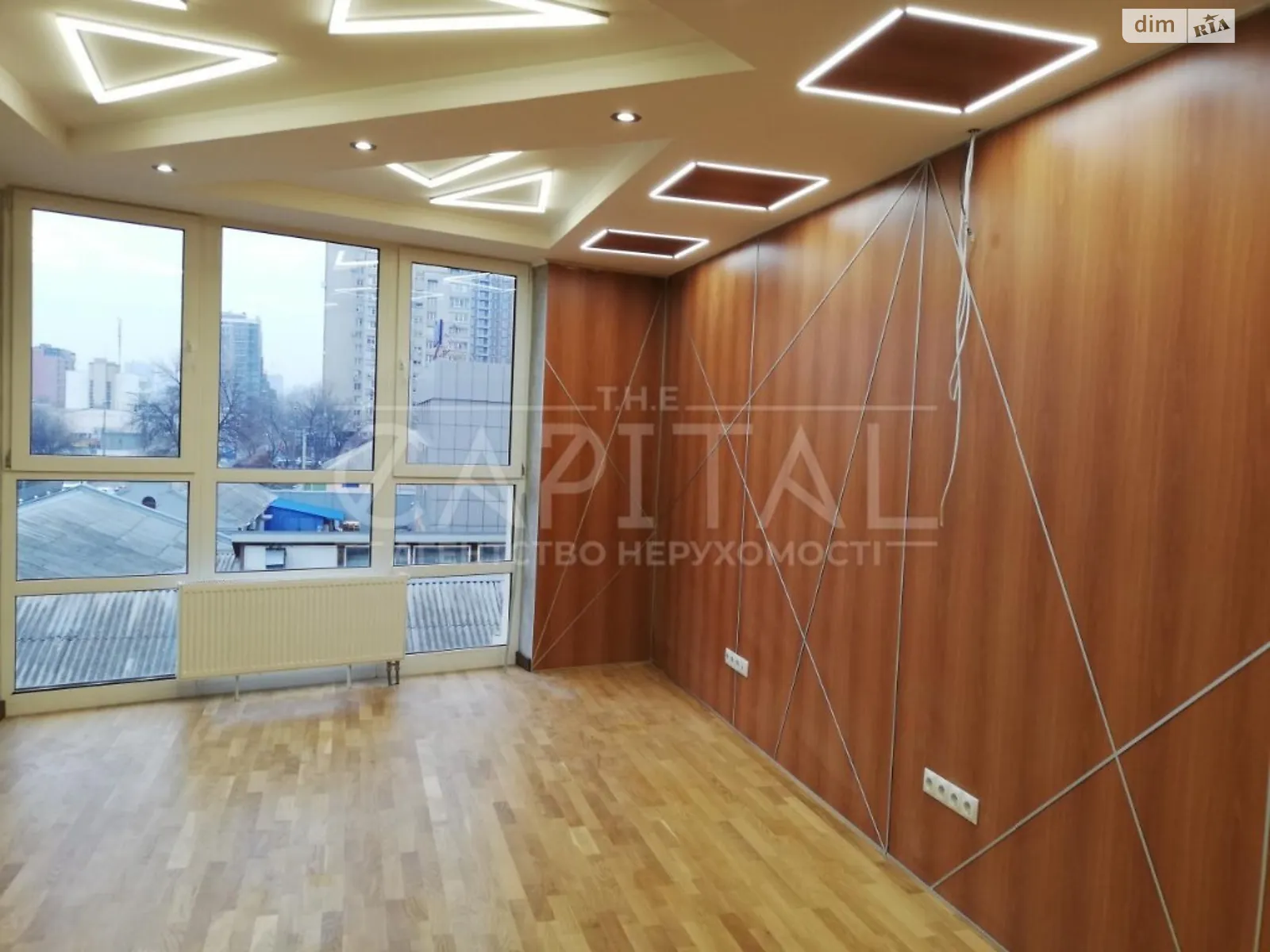 Сдается в аренду офис 77 кв. м в бизнес-центре, цена: 750 $ - фото 1