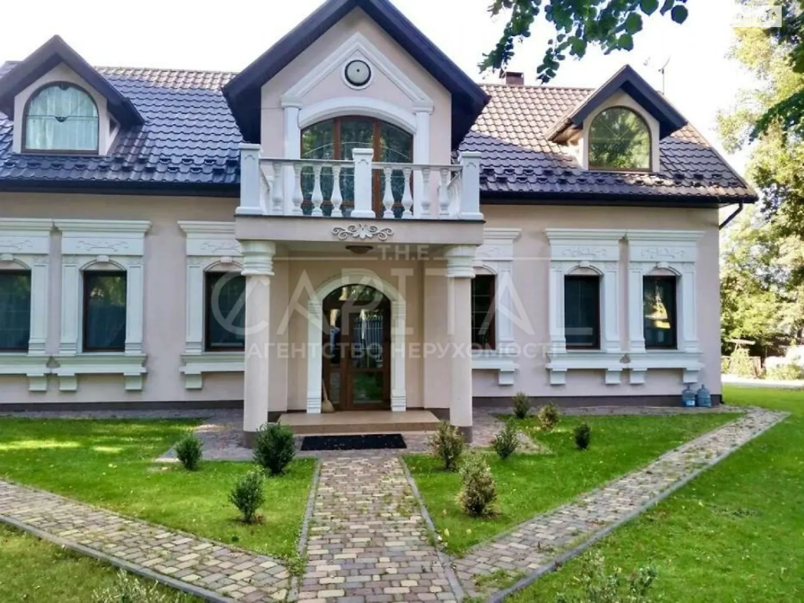 Сдается в аренду дом на 2 этажа 260 кв. м с балконом, цена: 1250 $ - фото 1