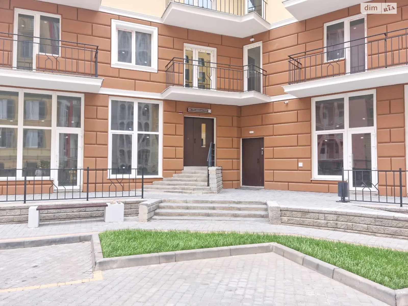 Продается 1-комнатная квартира 35.5 кв. м в Одессе, ул. Люстдорфская дорога