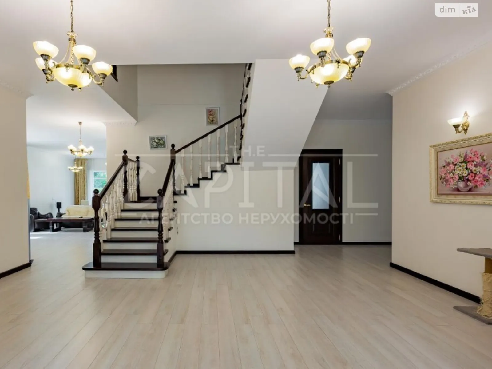 Продается дом на 2 этажа 640 кв. м с баней/сауной, цена: 499000 $