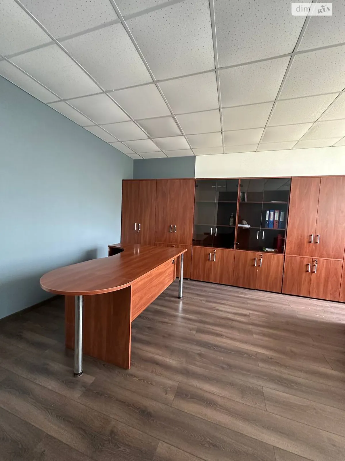 Сдается в аренду офис 35 кв. м в бизнес-центре, цена: 10500 грн - фото 1