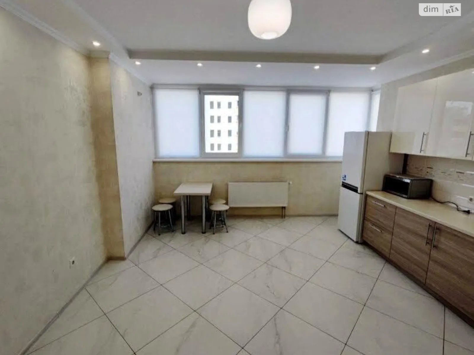 Продается 2-комнатная квартира 74 кв. м в Киеве, цена: 108000 $