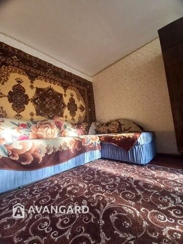 Здається в оренду кімната 37 кв. м у Запоріжжі, цена: 5500 грн
