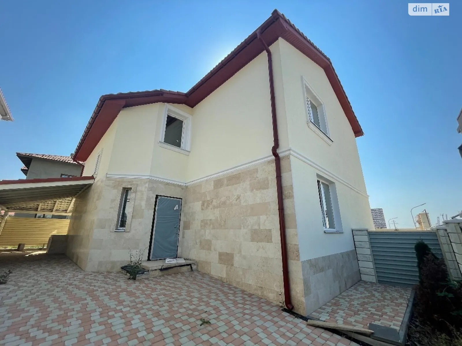 Продається частина будинку 120 кв. м з гаражем, цена: 105000 $ - фото 1