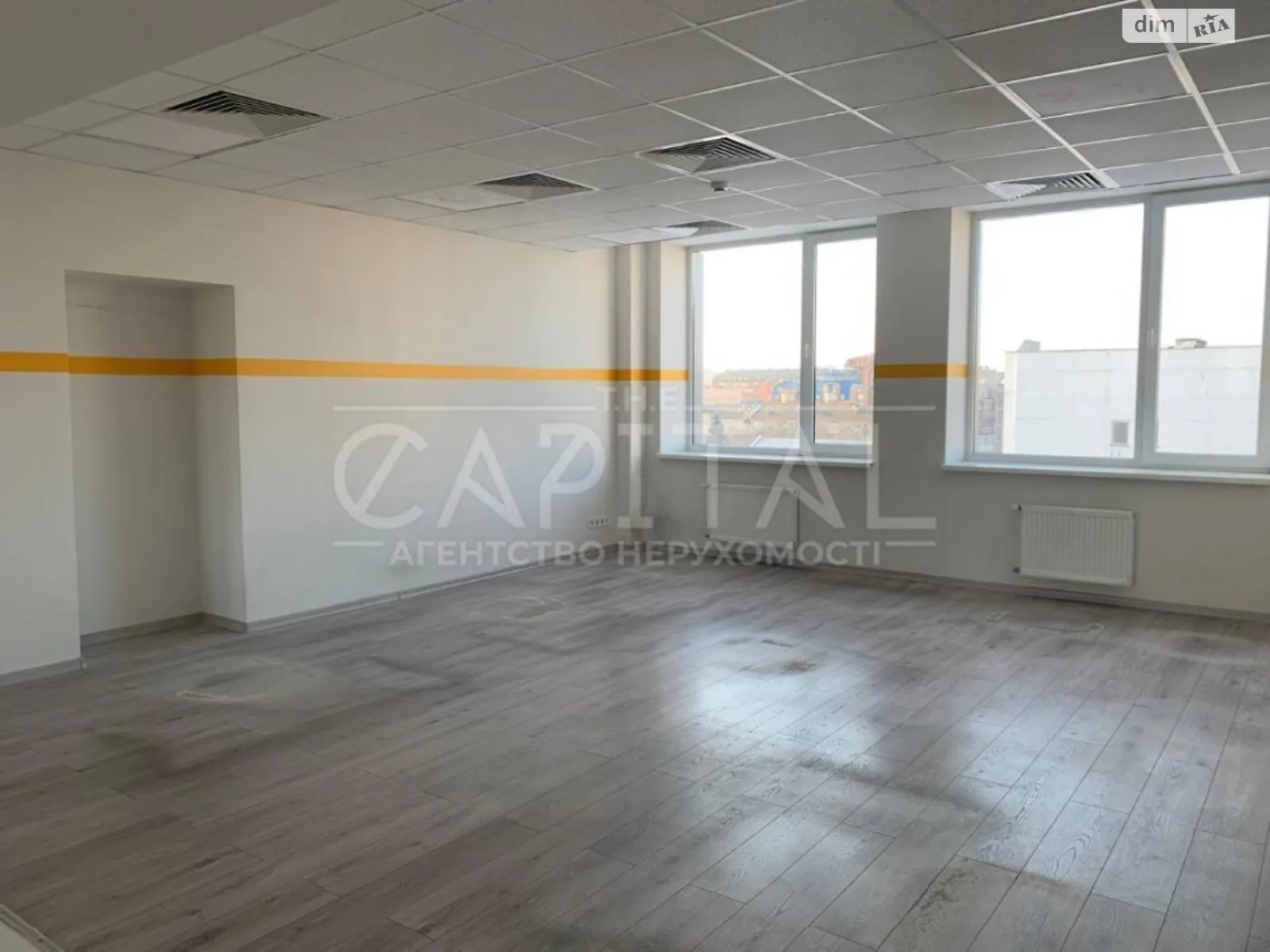 Сдается в аренду офис 300 кв. м в бизнес-центре, цена: 5400 $ - фото 1