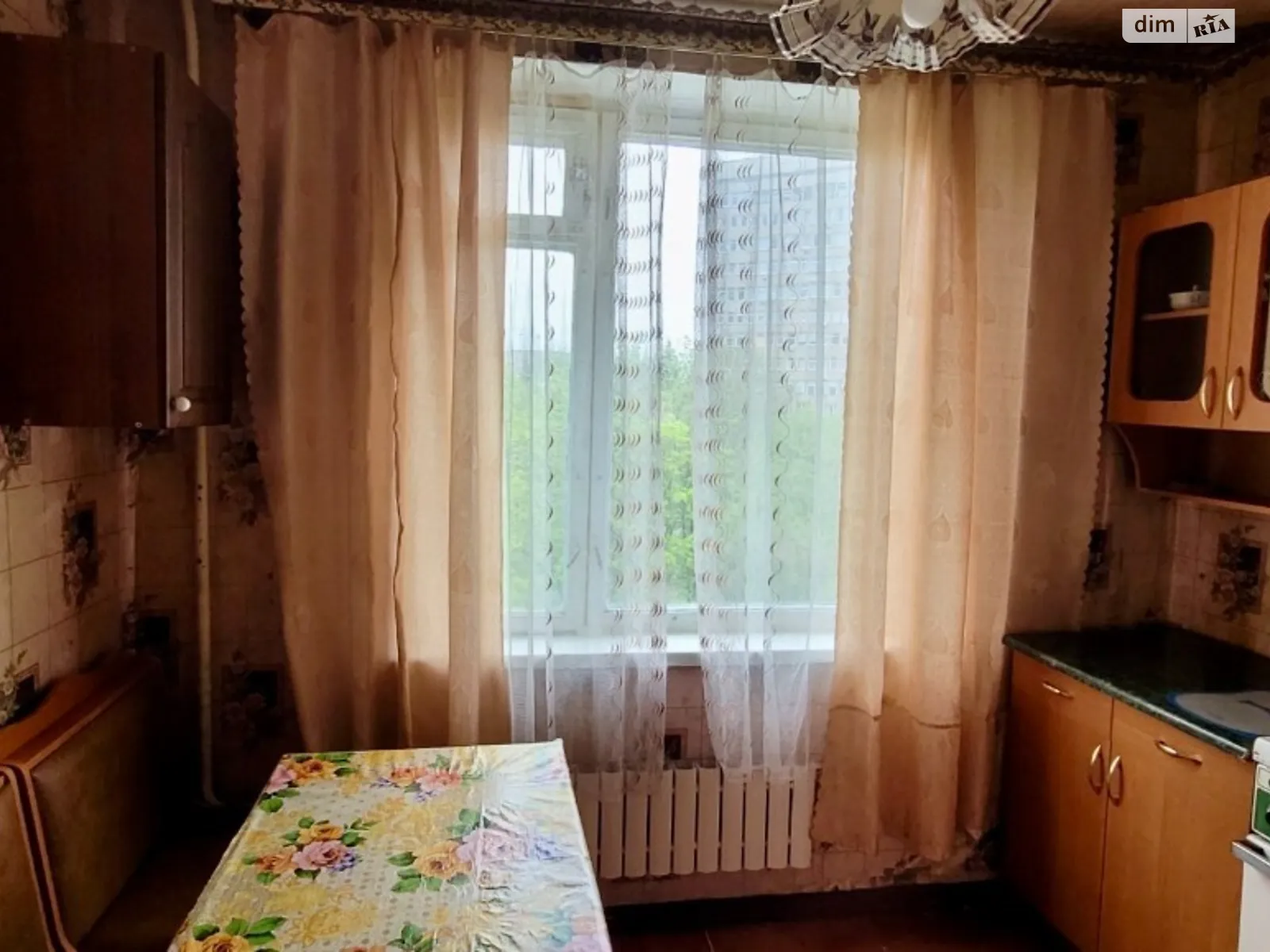Продается 3-комнатная квартира 68 кв. м в Харькове, ул. Амосова, 52 - фото 1