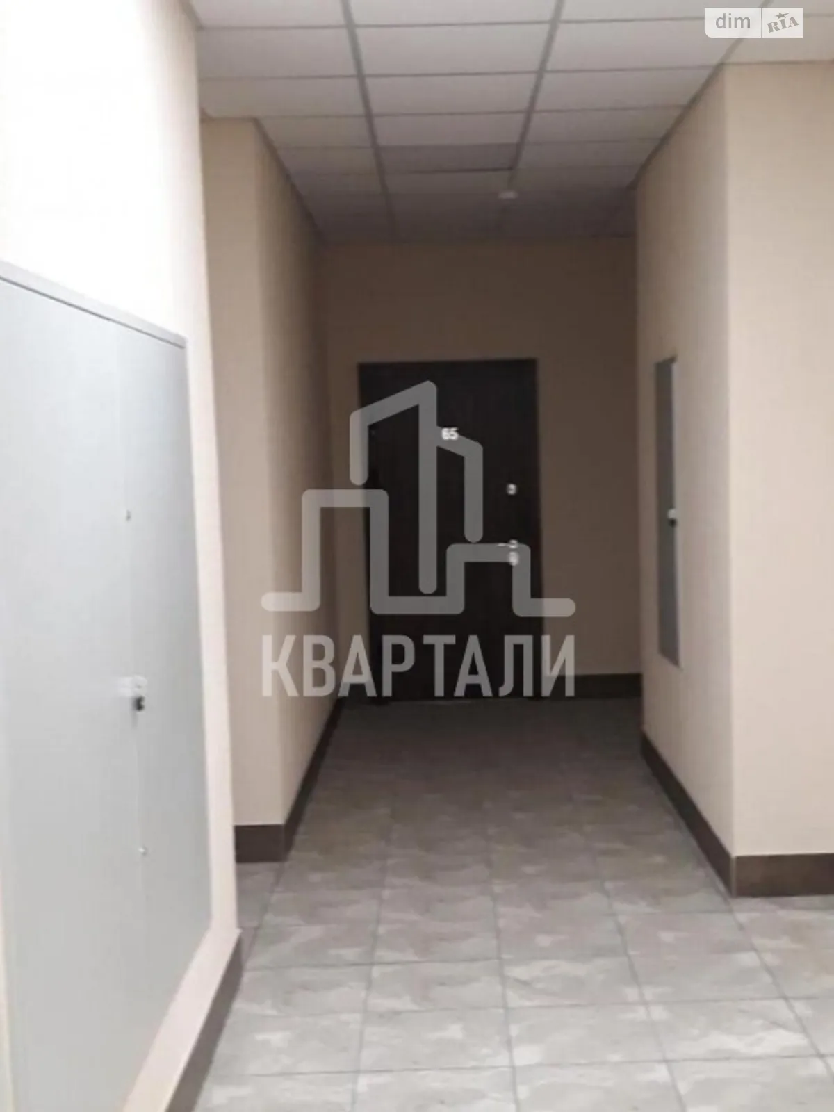 Продается 1-комнатная квартира 45 кв. м в Киеве, ул. Строителей, 30А