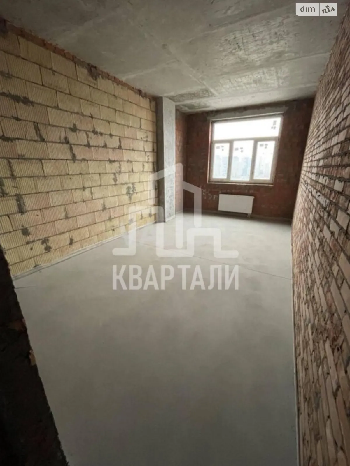 Продается 1-комнатная квартира 45 кв. м в Киеве, ул. Строителей, 30А