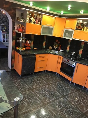 Сдается в аренду дом на 2 этажа 65 кв. м с беседкой, цена: 14999 грн