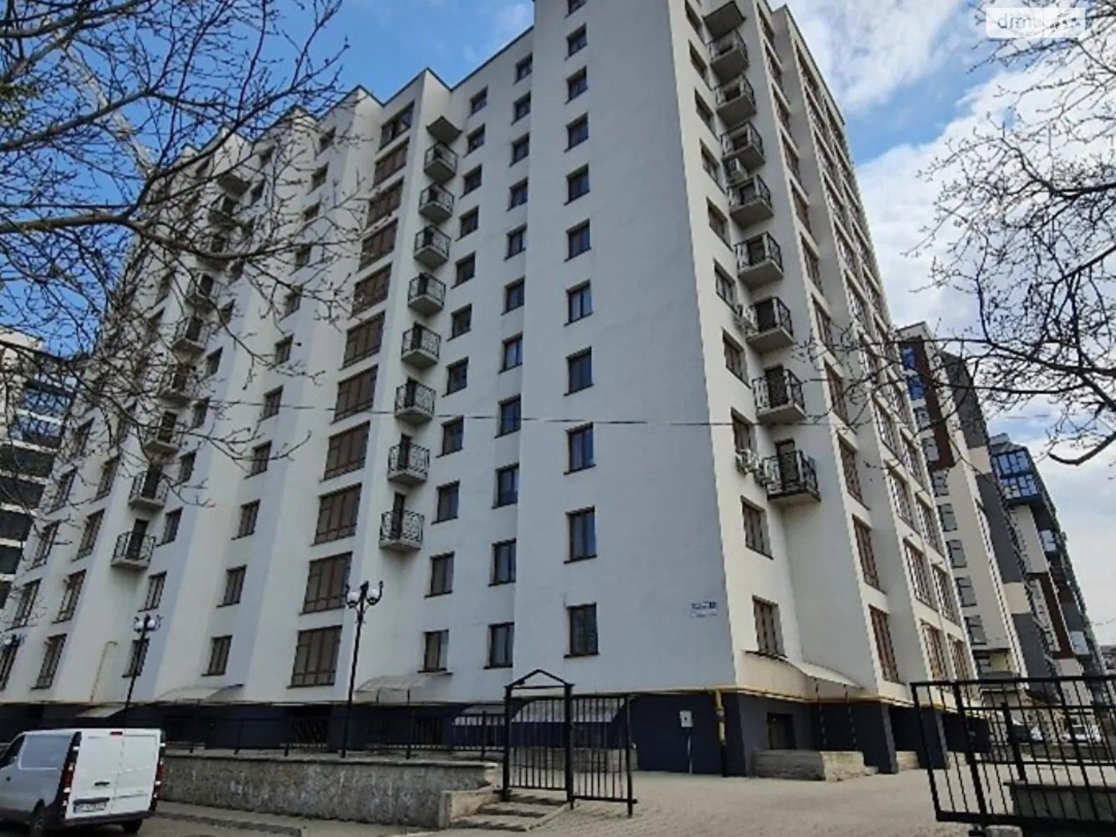 Продается 3-комнатная квартира 105 кв. м в Хмельницком, ул. Плоская, 21