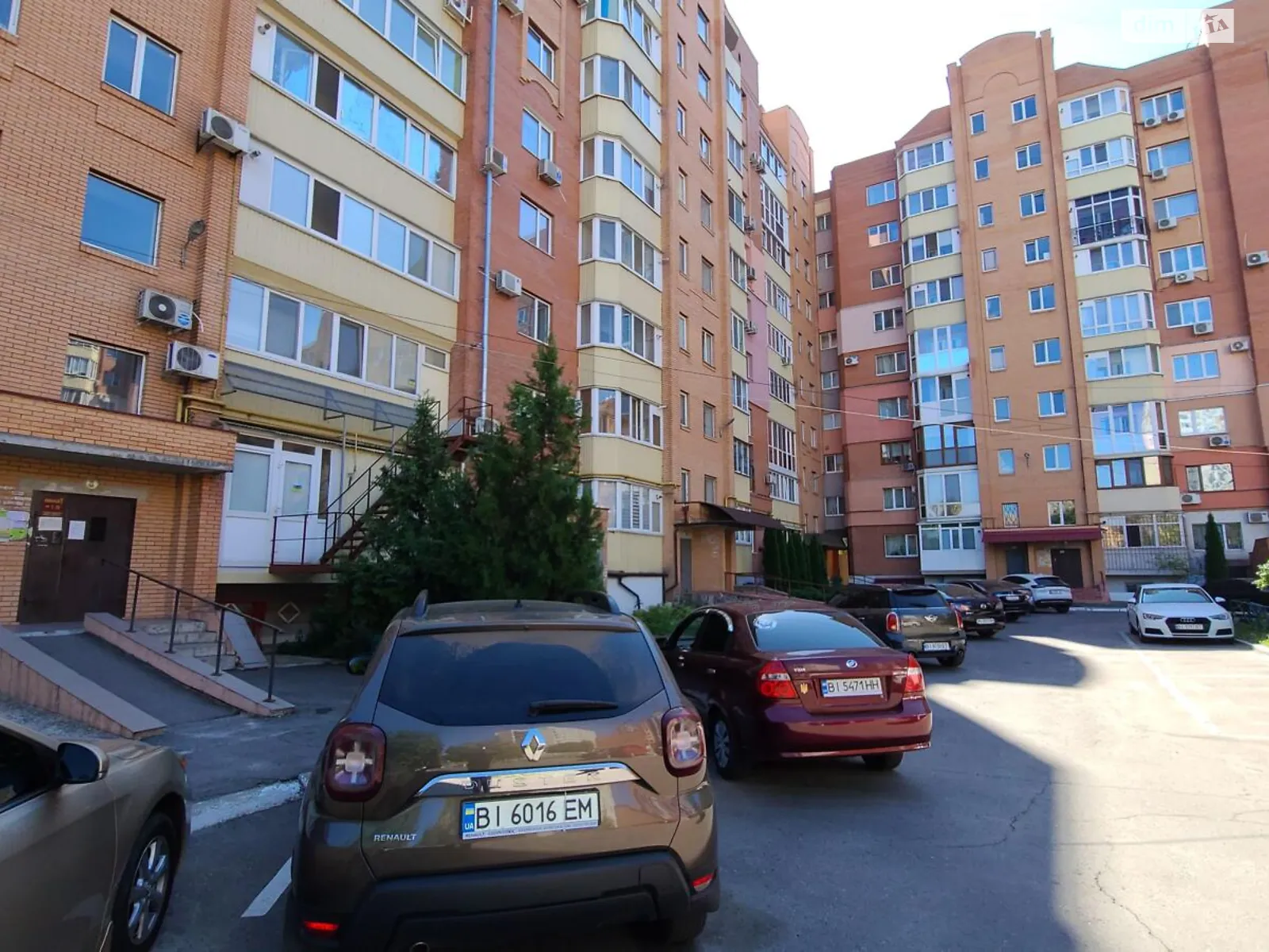 Продается 2-комнатная квартира 72.7 кв. м в Полтаве, ул. Соборности - фото 1
