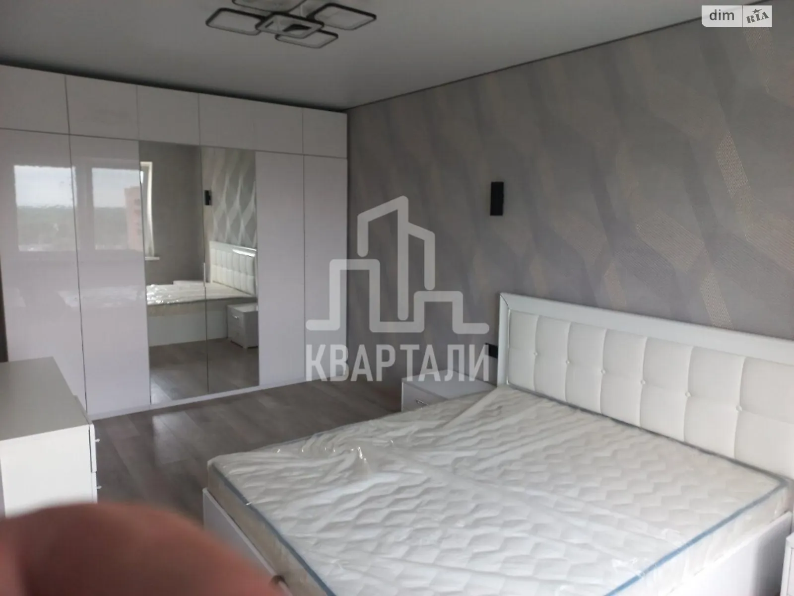 Продается 1-комнатная квартира 39 кв. м в Киеве, ул. Самойло Кошки(Маршала Конева), 5Б - фото 1