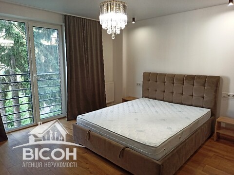 Сдается в аренду 1-комнатная квартира 45 кв. м в Тернополе, ул. Хмельницкого Богдана