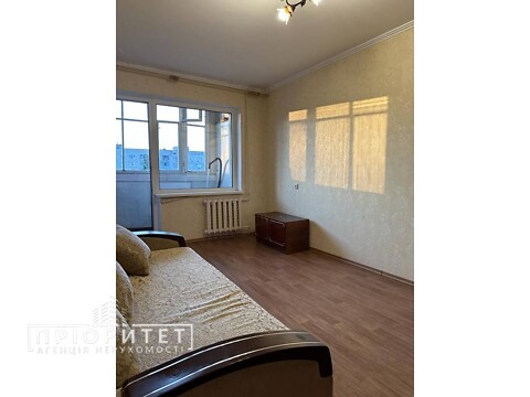 Продается 1-комнатная квартира 34 кв. м в Одессе, просп. Добровольского, 128