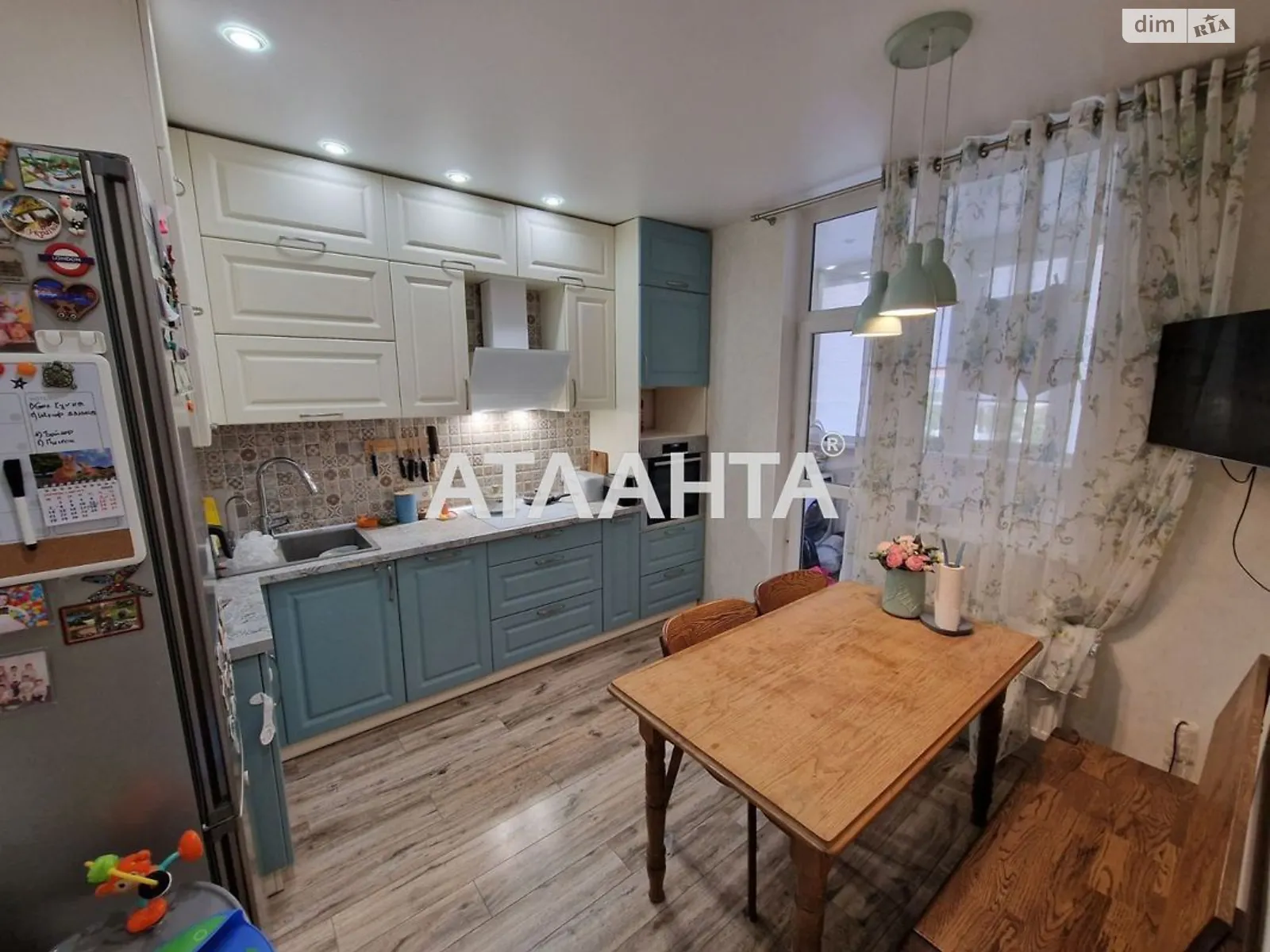 Продается 3-комнатная квартира 74 кв. м в Черноморске, цена: 75000 $ - фото 1