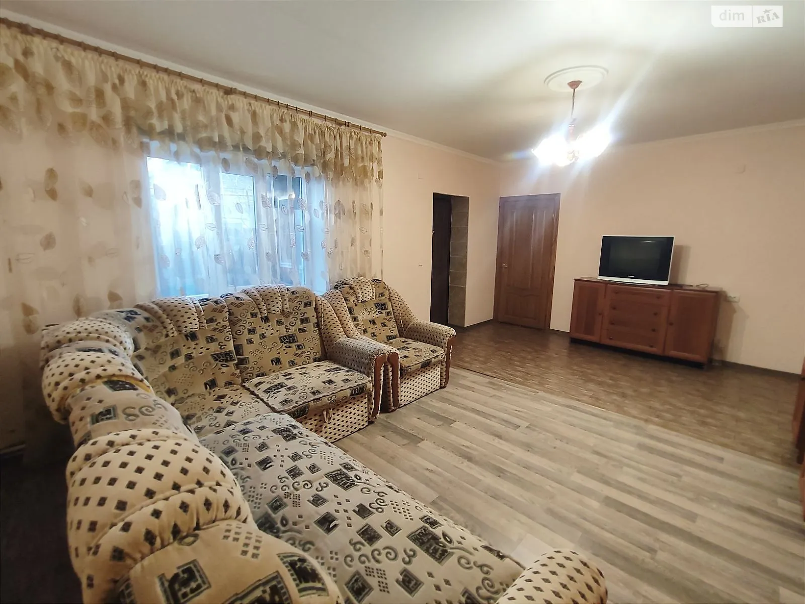 Продается одноэтажный дом 64.6 кв. м с гаражом, цена: 65000 $ - фото 1