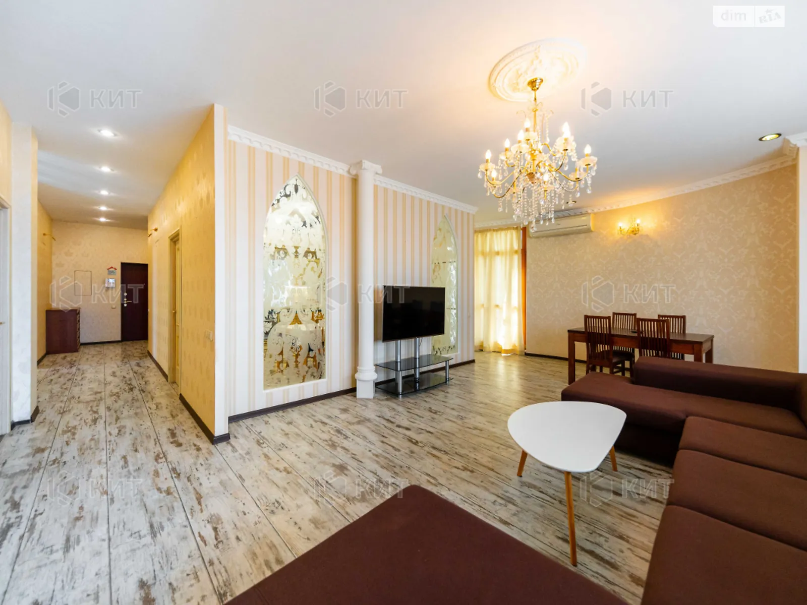 Продается 4-комнатная квартира 175 кв. м в Харькове, ул. Чернышевская, 7 - фото 1