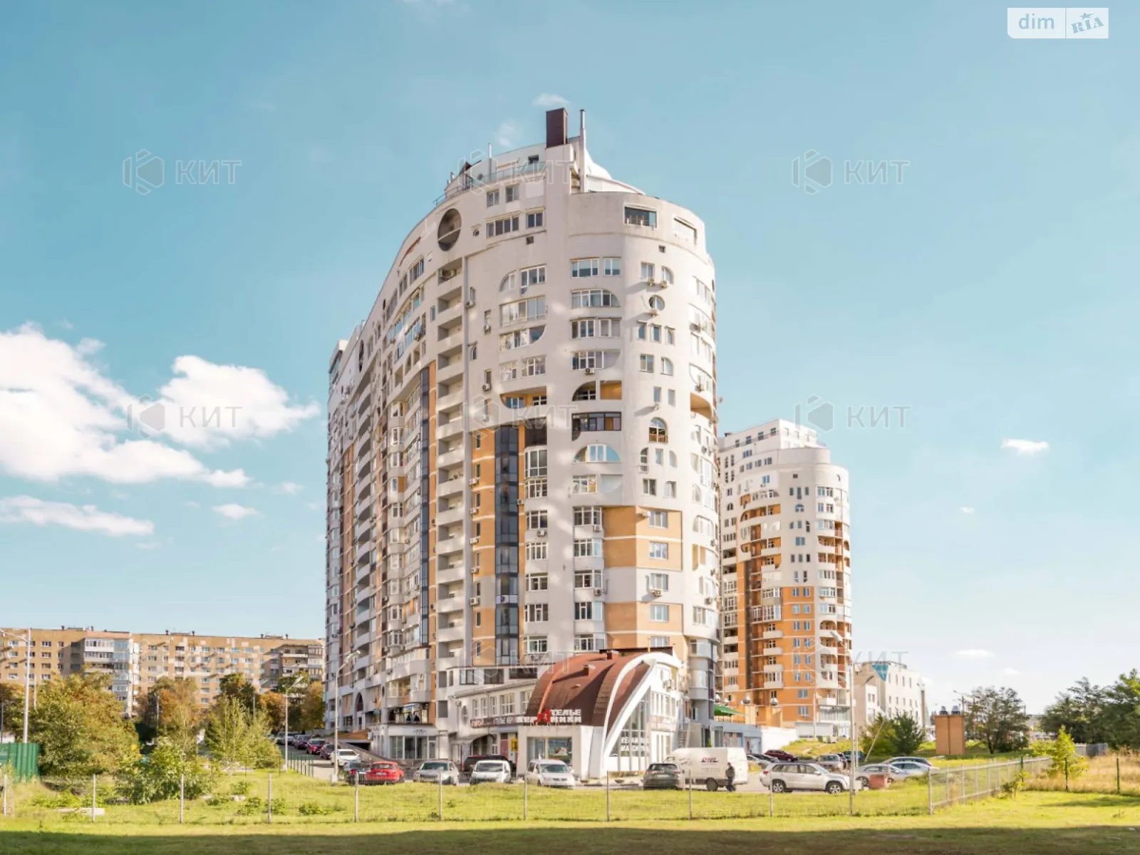 Продается 6-комнатная квартира 730 кв. м в Харькове, просп. Науки, 77 - фото 1