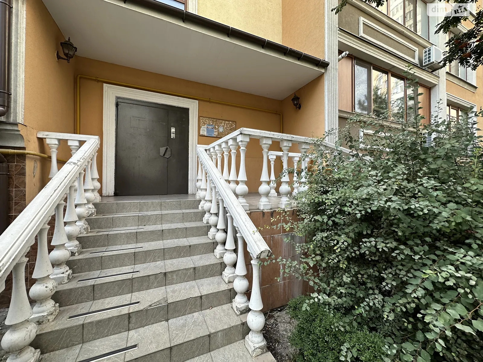 Продается 1-комнатная квартира 60 кв. м в Одессе, ул. Маршала Говорова, 10В