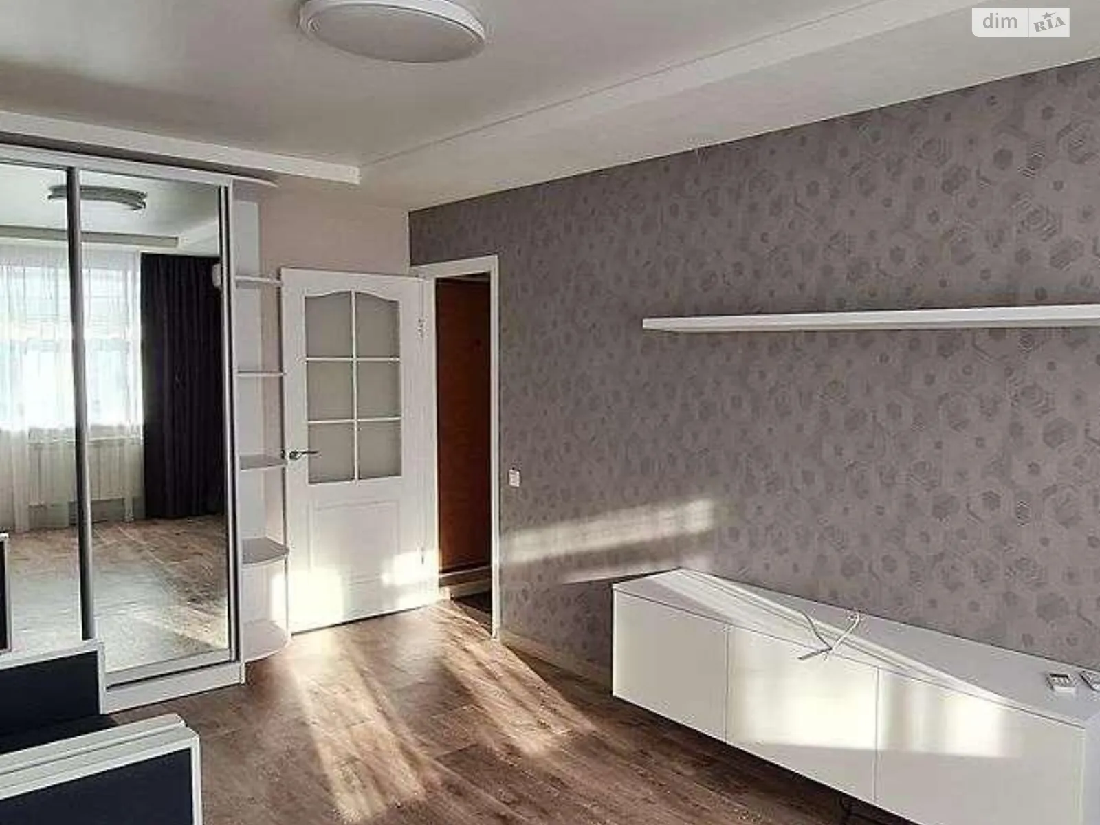 Продается 1-комнатная квартира 37 кв. м в Харькове
