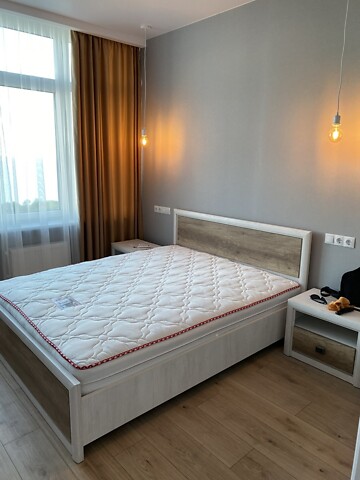 Сдается в аренду 1-комнатная квартира 40 кв. м в Одессе, ул. Каманина