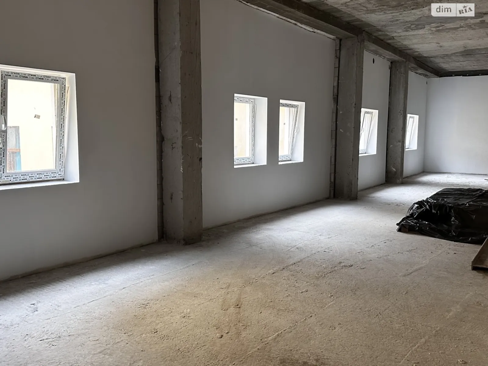 Сдается в аренду помещения свободного назначения 231 кв. м в 3-этажном здании, цена: 1620 $ - фото 1