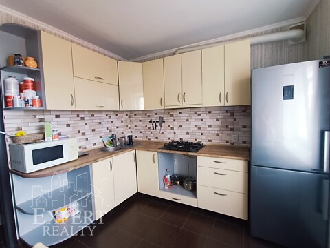 Продается 1-комнатная квартира 37 кв. м в Виннице, ул. Михаила Малышенко(Короленко)