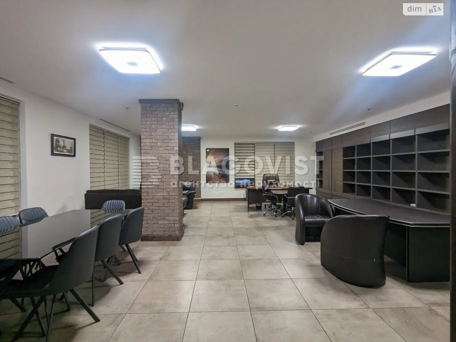 Продається офіс 248 кв. м в бізнес-центрі, цена: 1100000 $