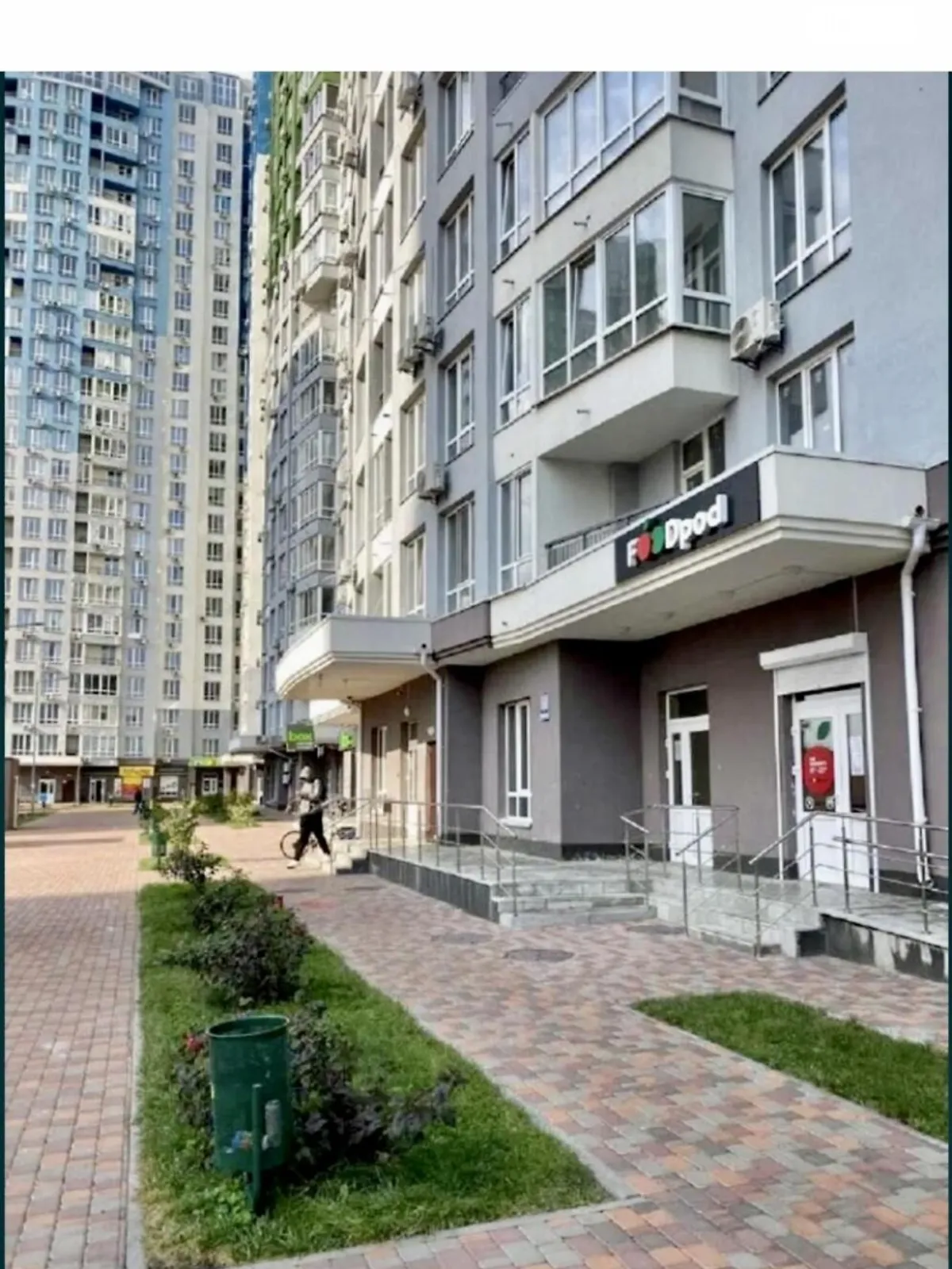 Продается 3-комнатная квартира 84 кв. м в Киеве, ул. Каховская, 60 - фото 1