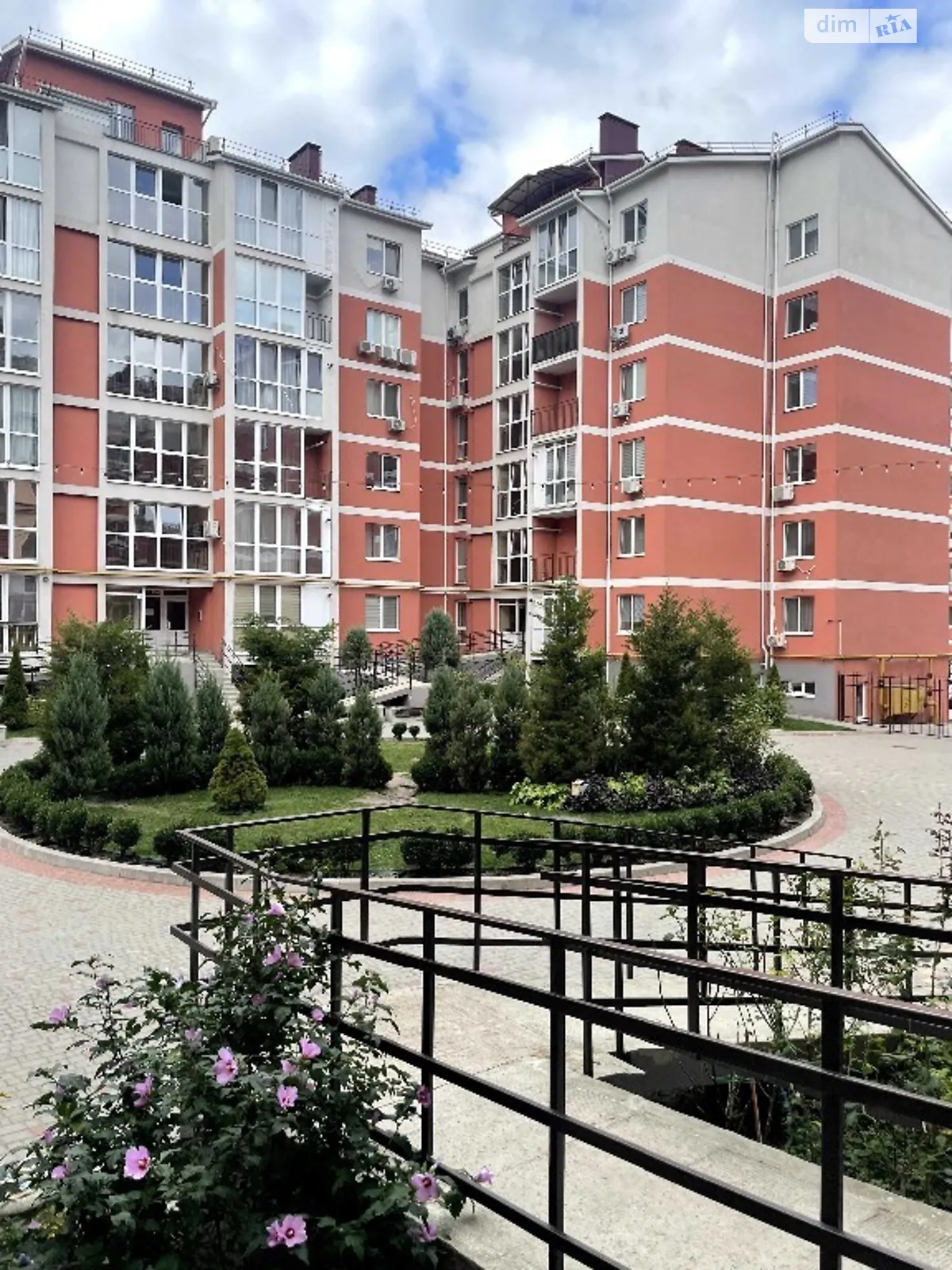 Продается 3-комнатная квартира 63 кв. м в Днепре, бул. Кобзаря, 3 - фото 1