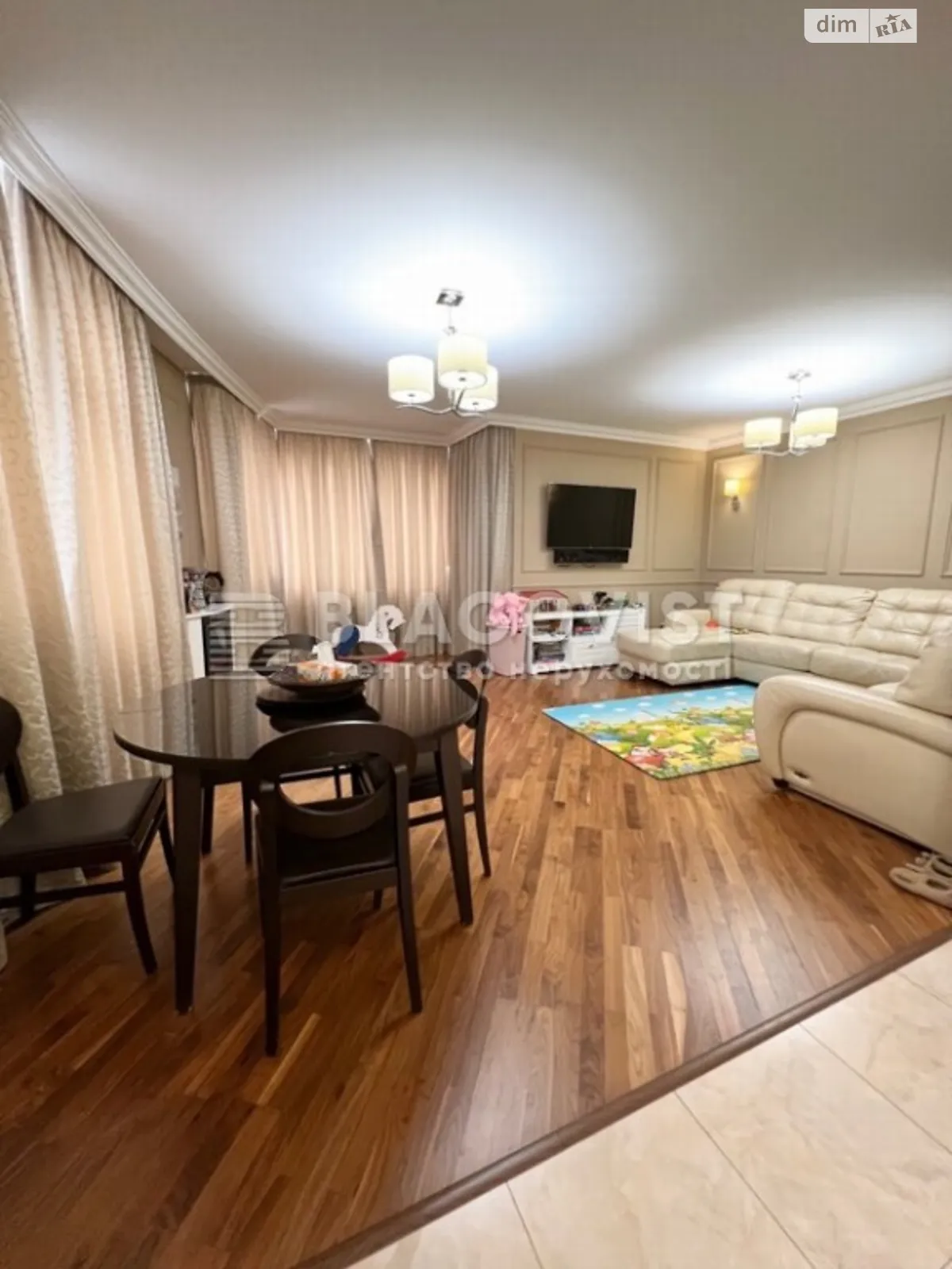 Продается 2-комнатная квартира 114 кв. м в Киеве, ул. Ломоносова, 73Г
