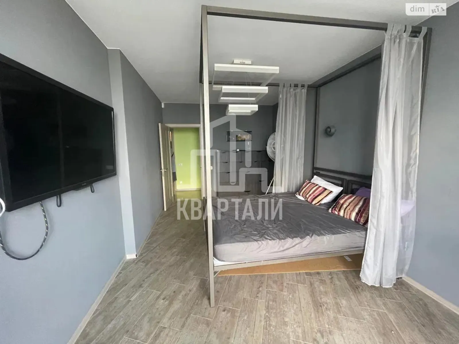 Сдается в аренду 2-комнатная квартира 80 кв. м в Киеве, ул. Богдановская, 7Б