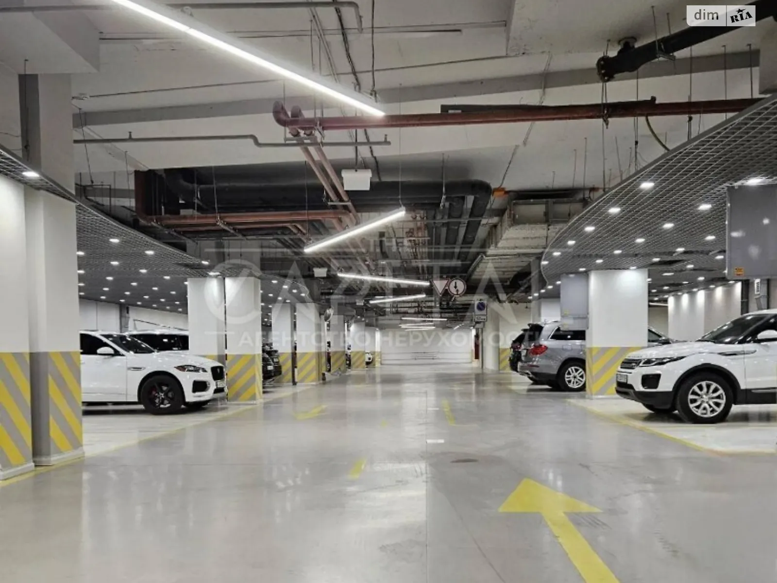 Продается подземный паркинг под легковое авто на 16 кв. м, цена: 43000 $